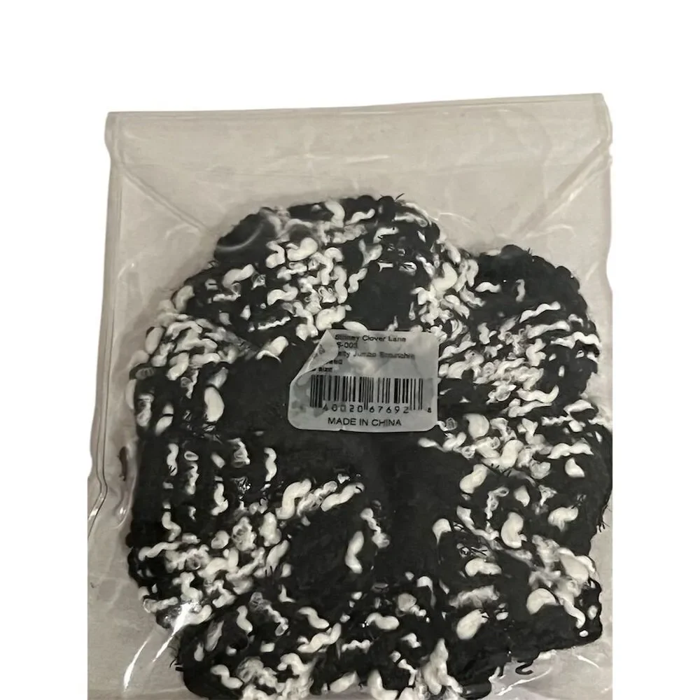 Stoney Clover Lane Jumbo Scrunchie  Hair Accessory NWT - Picture 2 of 3